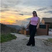 Profesor de primaria apta para impartir matemáticas y lengua